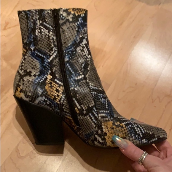 Jeffrey Campbell snakeskin boot - Picture 6 of 8